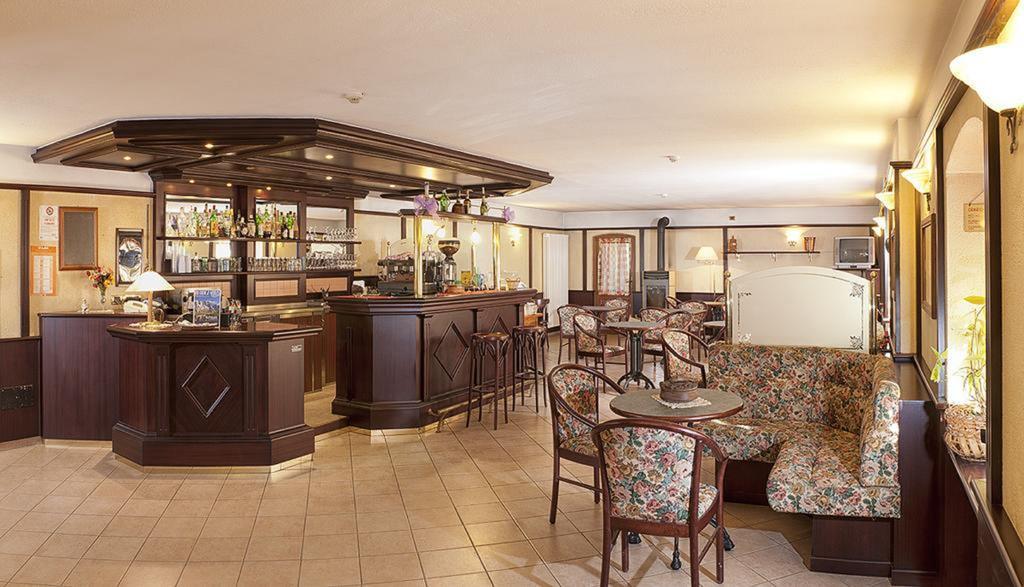Hotel Veneriaz Nus Buitenkant foto