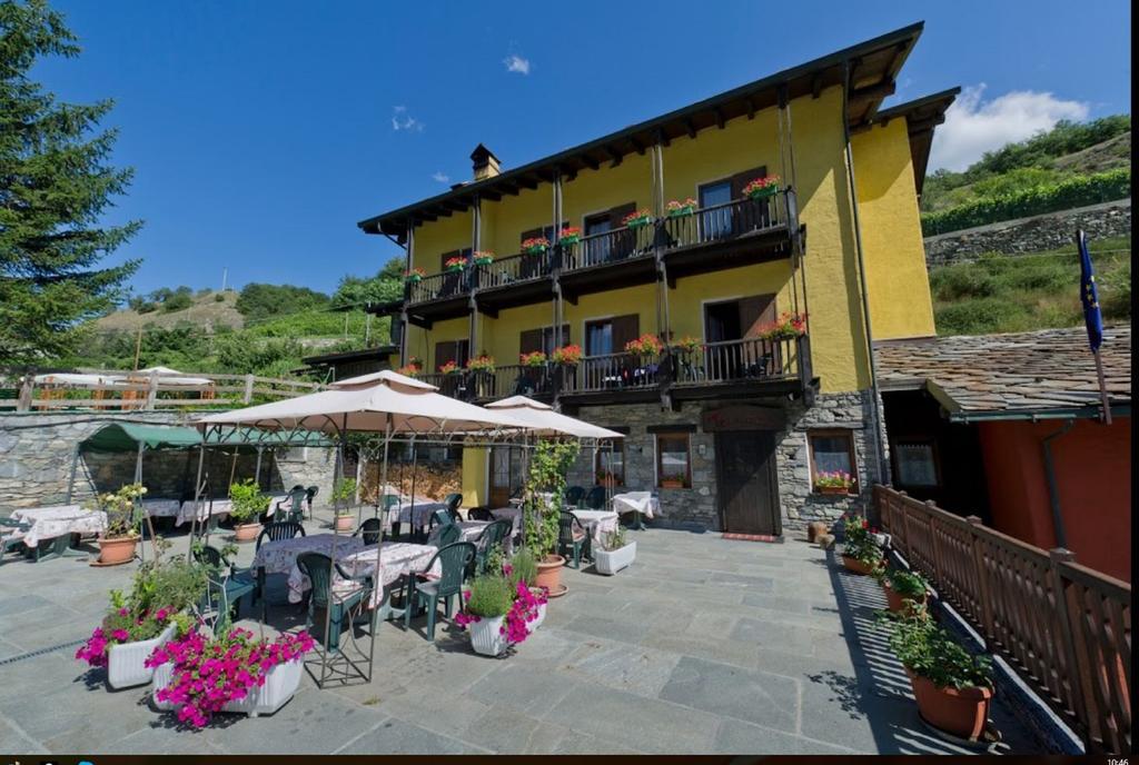 Hotel Veneriaz Nus Buitenkant foto